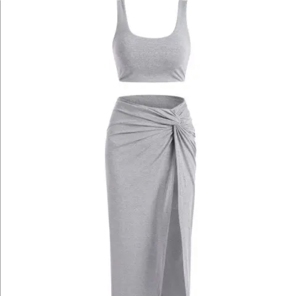 NWOT Crop top and high waisted maxi skirt